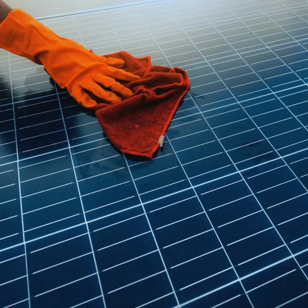 Solar panel cleaning service