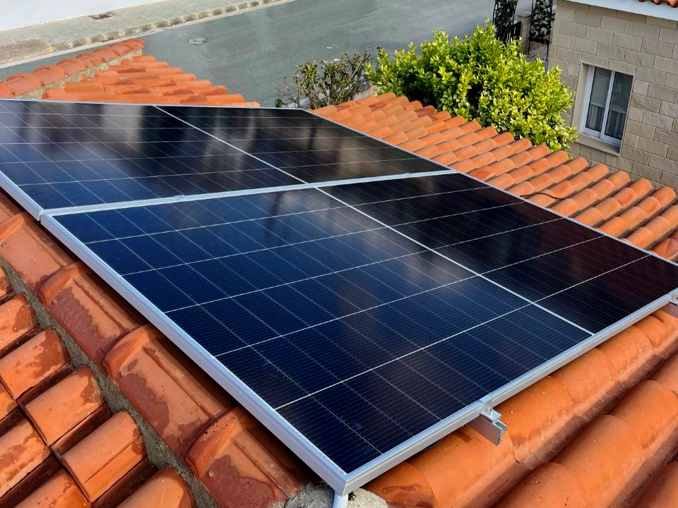 Grid-Tied Photovoltaic System 4kW Tala